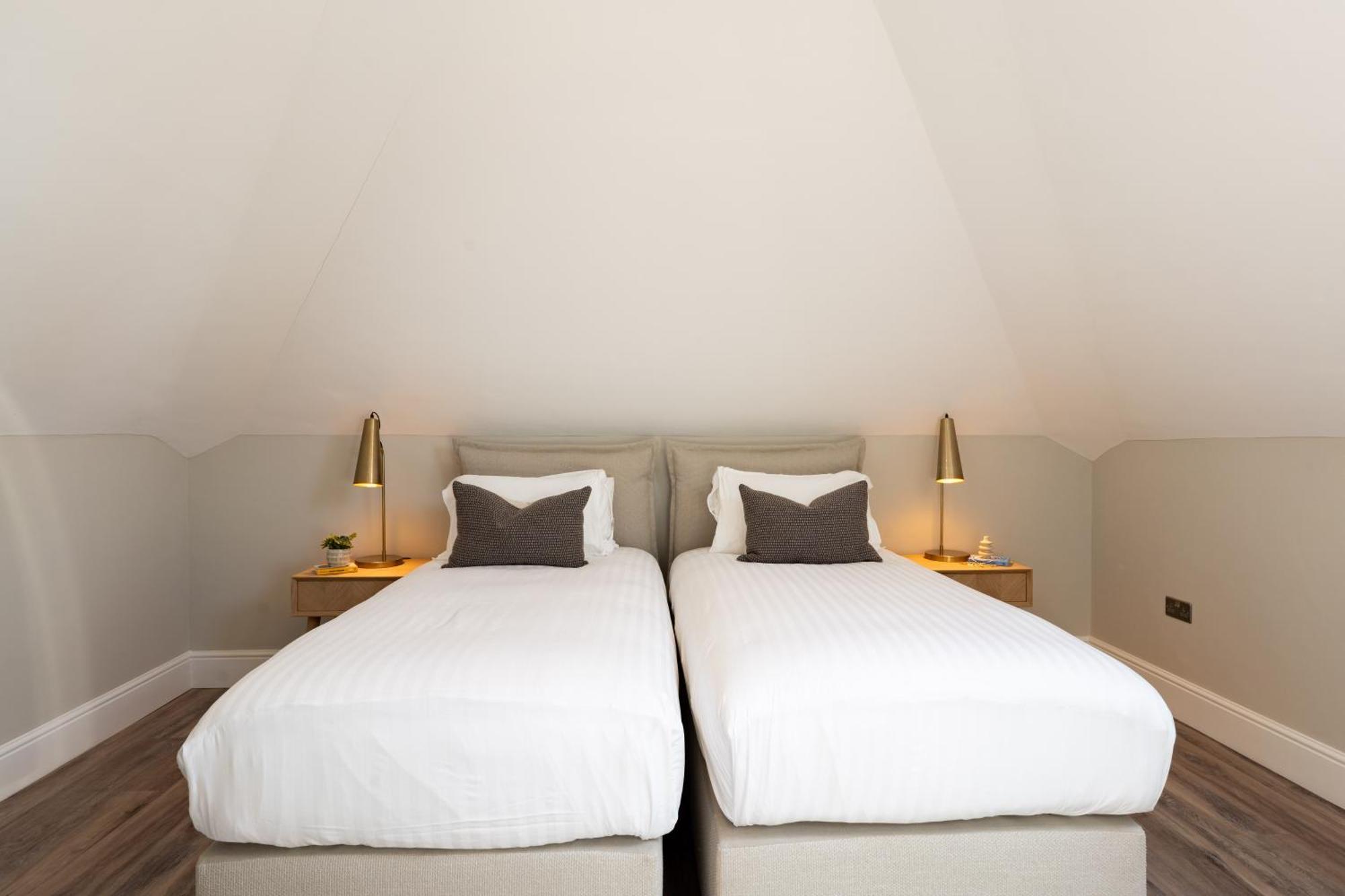 Wellington Place I Your Apartment Bristol Esterno foto