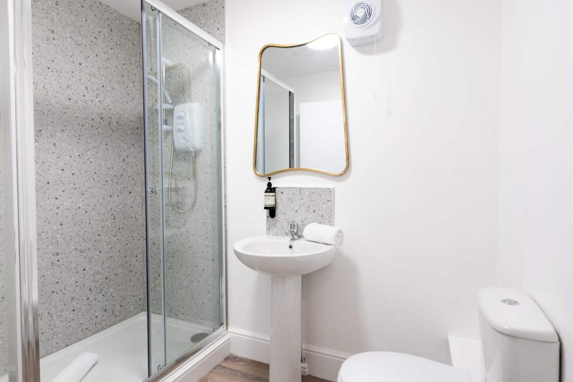 Wellington Place I Your Apartment Bristol Esterno foto