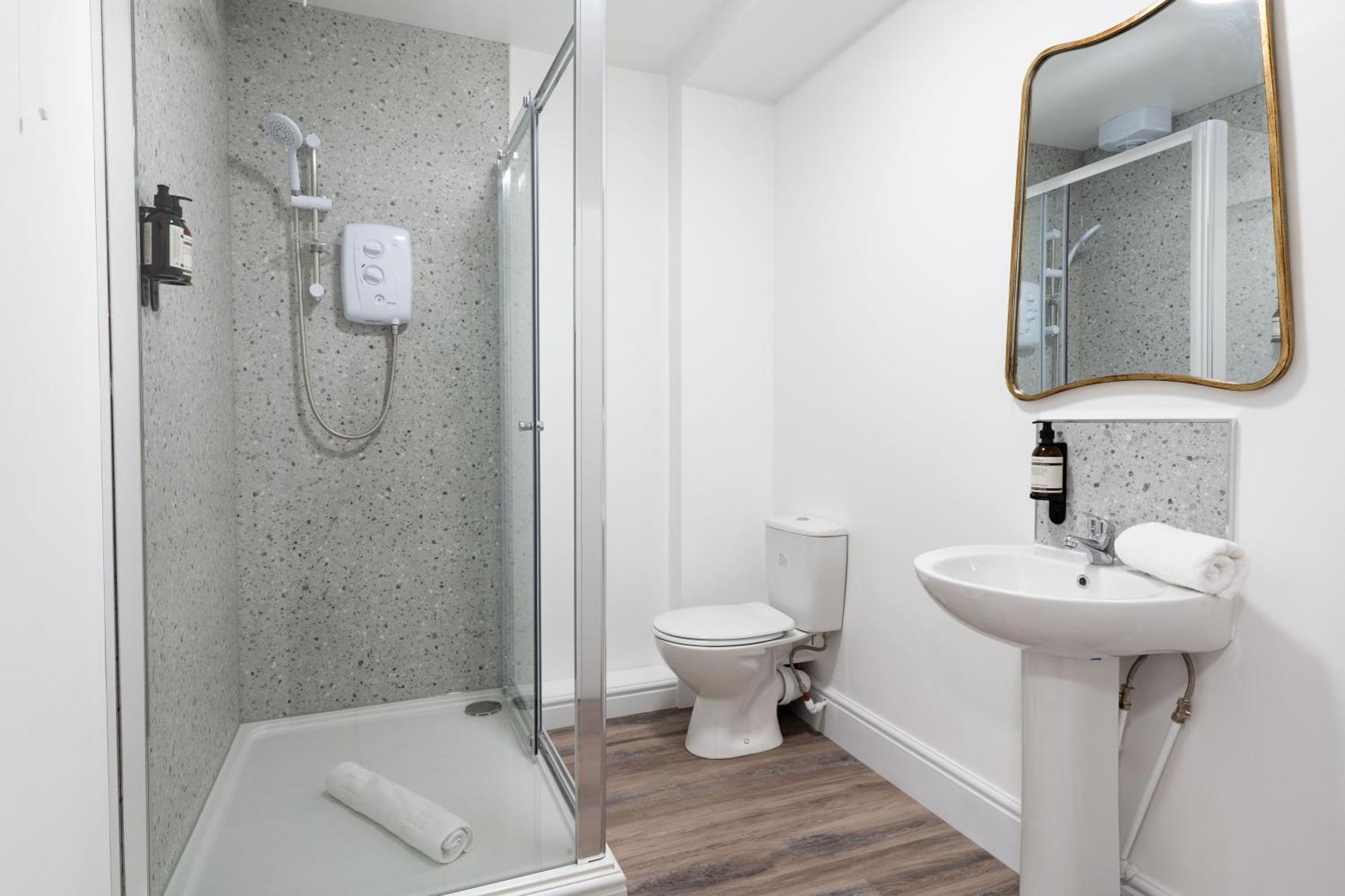 Wellington Place I Your Apartment Bristol Esterno foto